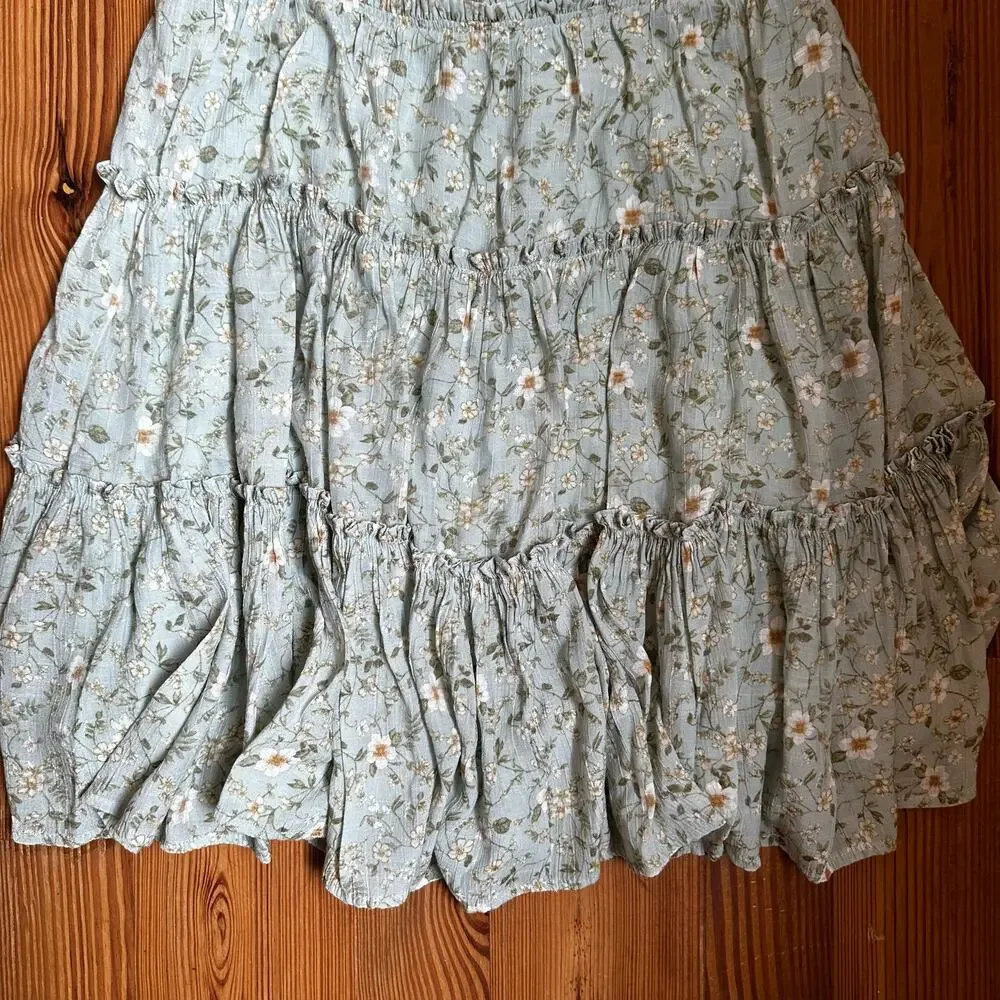 E & M green floral ruffle tiered midi dress‎ SIZE L